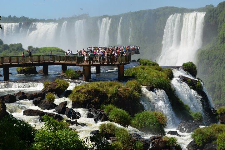カタラタス ブラジルとアルゼンチンの両側を巡る 2 日間のツアー。