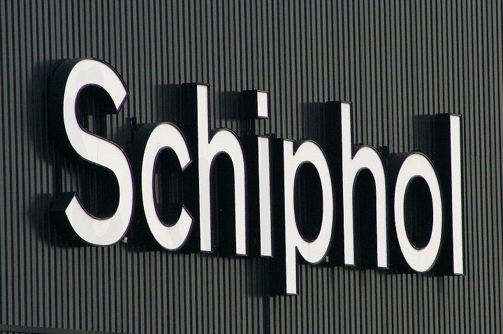 Traslado privado desde el puerto de cruceros de Rotterdam al aeropuerto de Schiphol