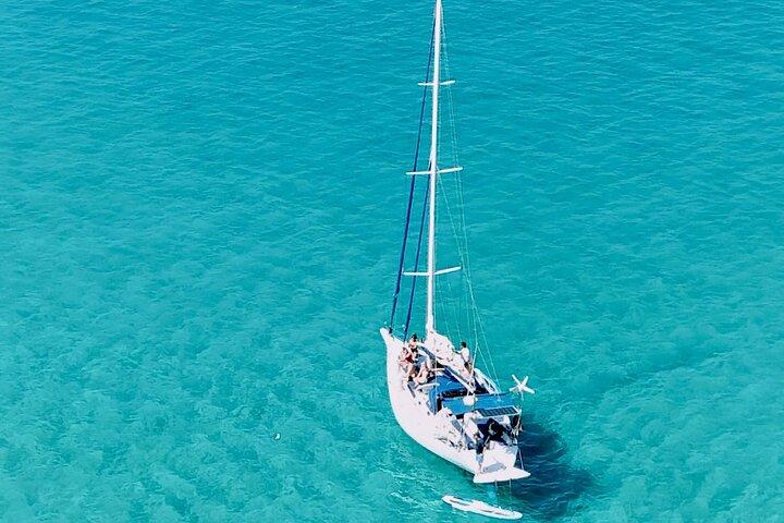 Sejleventyr på Mallorca med snorkling, snacks og drikkevarer