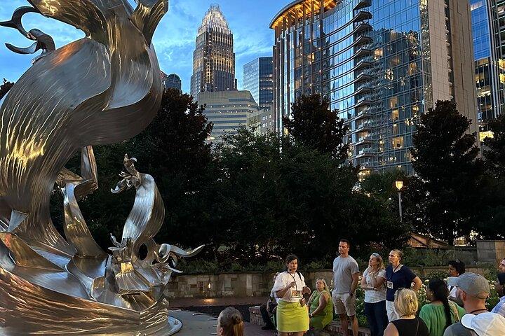 UPTOWN FUNK: シャーロットの 1 時間ガイド付きシティウォーキングツアー
