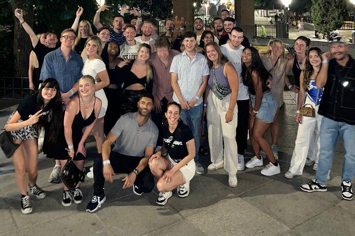 Night Pub Crawl Tour in Barcelona