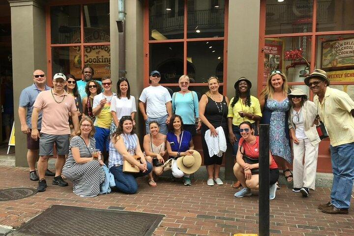 New Orleans Small-Group Food Walking Tour og madlavningskursus