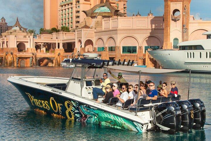 Tour guiado de medio día en barco por el puerto de Nassau y Rose Island