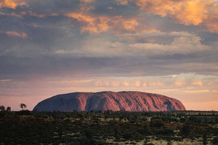 Uluru (Ayers Rock) Sunset + Outback Barbecue Dinner & Star Talk