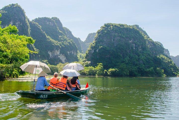 Visite privée de Ninh Binh : visite d'une journée à Hoa Lu Trang An au départ de Hanoï