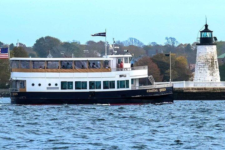 Lighthouse and Mimosa Cruise of Narragansett Bay from Newport