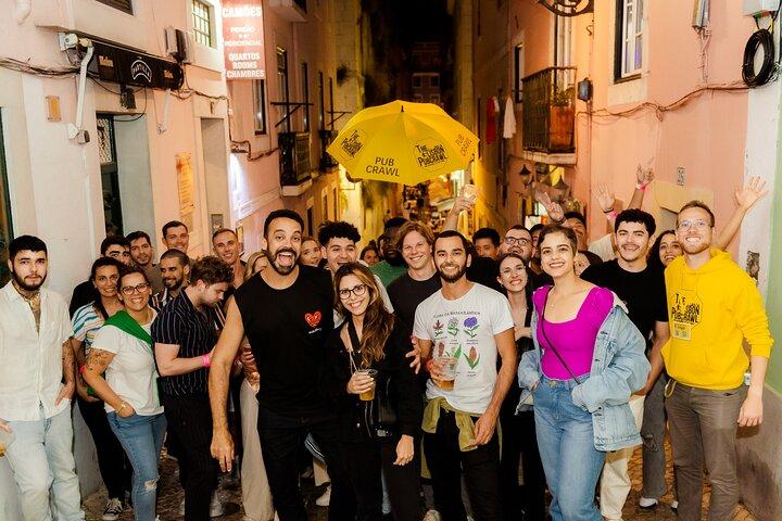 Lisbon : オープンバー、ショット＆VIPクラブ入場付きパブ巡り