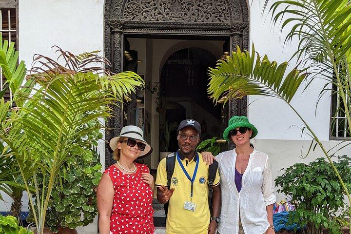 Stone Town Complete Gids : Geschiedenis, Spice Market en het leven van de lokale bevolking