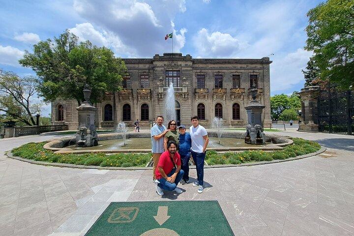 Chapultepec Castle Tour och dess omgivningar