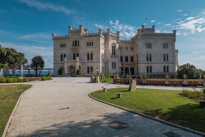 Transferência privada de Veneza a Trieste com uma parada de 2 horas