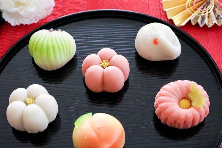 東京舞妓屋でお菓子作りと着物のお茶会