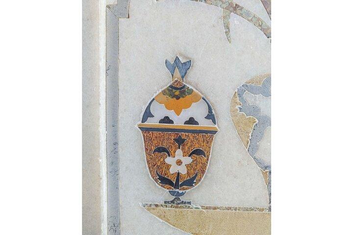 A Walk About Mughal Women - Tour con guida privata a Etmad Ud Daula