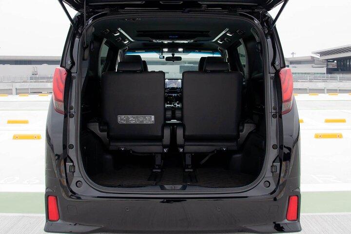 Departure Transfer from Tokyo City to Haneda Airport HND by van