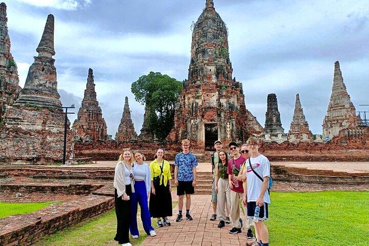 Excursão de um dia pela cidade histórica de Ayutthaya e pelo mercado flutuante de Ayothaya