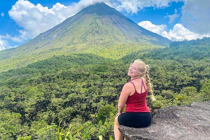 Full kombo! Hängbroar, vulkanen Arenal, vattenfallet La Fortuna