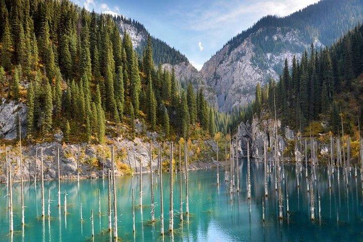 Tour di 2 giorni ad Almaty Kolsay e Kaindy Lake e Charyn Canyon