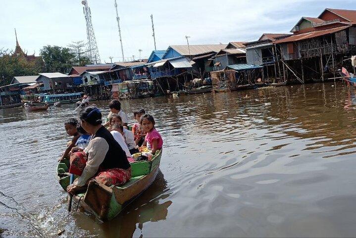 Tour a la aldea de Kompong Phluk desde Siem Reap Town