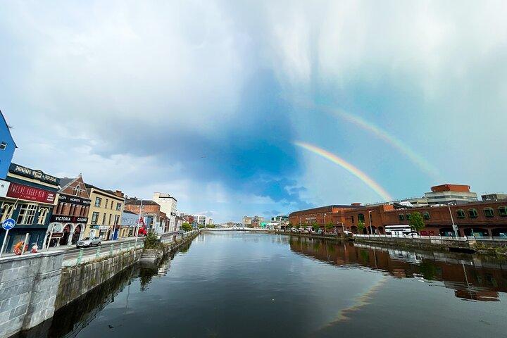Aventure historique de délicieux beignets à Cork par Underground Donut Tour