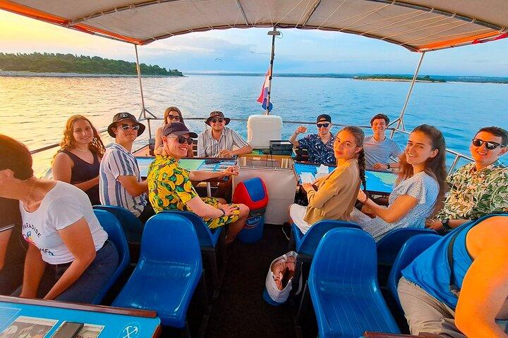 Parada en crucero de un día por la isla y el parque nacional con bebidas para el almuerzo