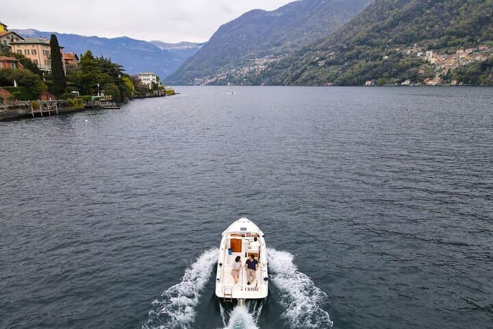 2 hours Private Boat Tour Lake Como for Groups from 1 to 6 People