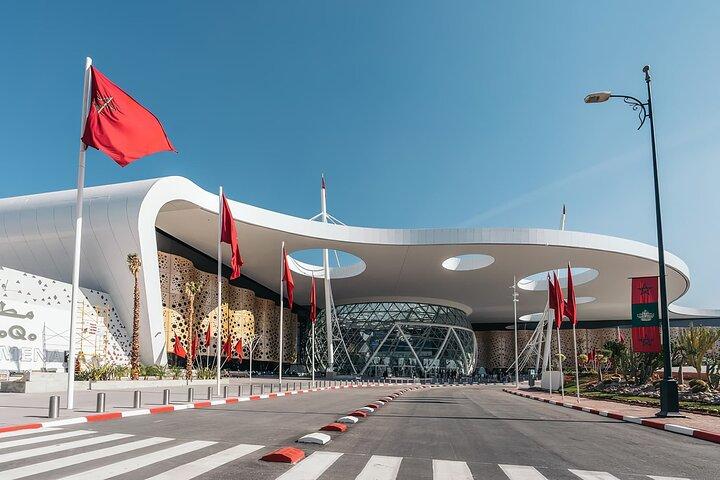 Marrakech lufthavnstransport til byen med privat chauffør