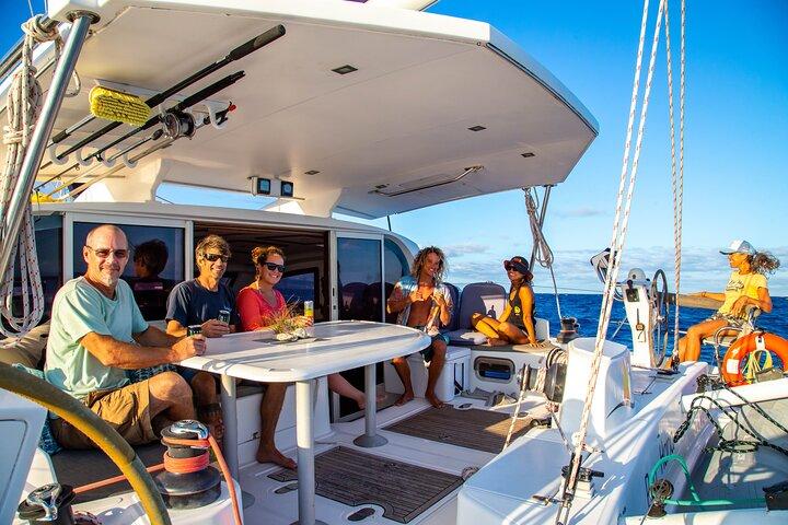 Catamarã de vela privada de luxo de 2 horas em Waikiki para 1-6 pessoas