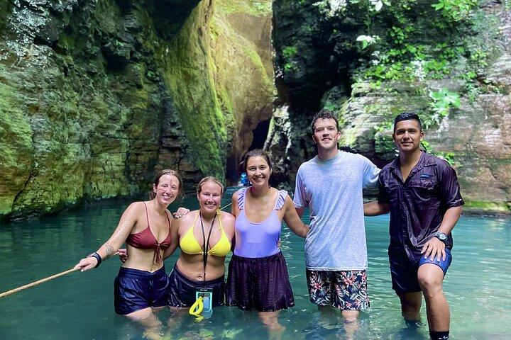 Private Tour Crystal Waterfall All-inclusive, Transport