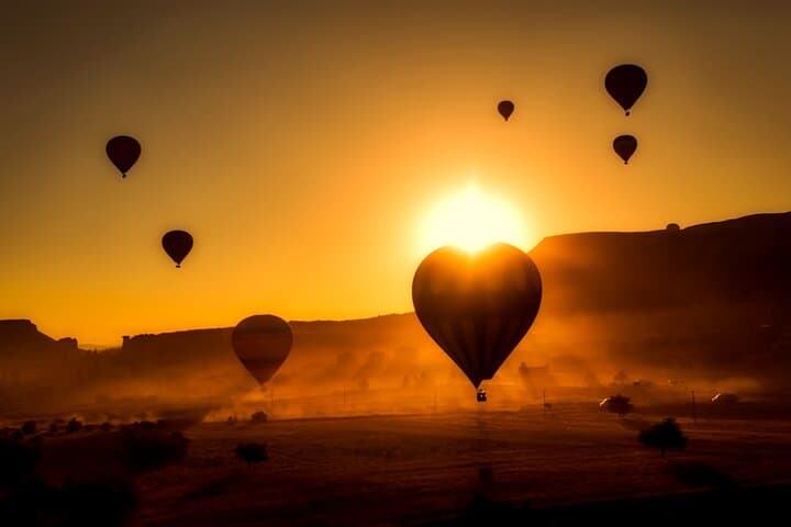 Sunrise Hot Air Balloon Ride in Luxor with Hotel Pickup