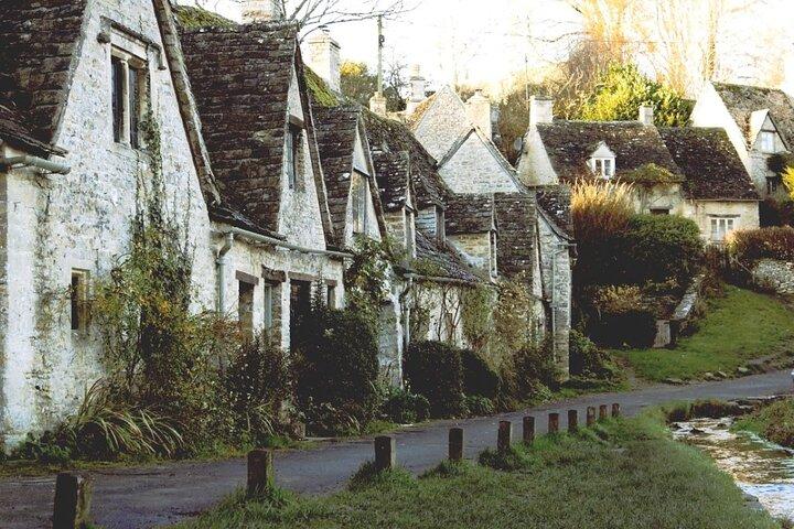 ロンドンから： コッツウォルズガイド付き旅行（ボートン・オン・ザ・ウォーターを含む）