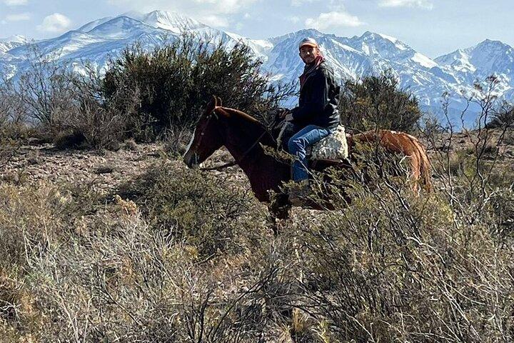 Expérience privée d'aventure à cheval avec Asado à Mendoza