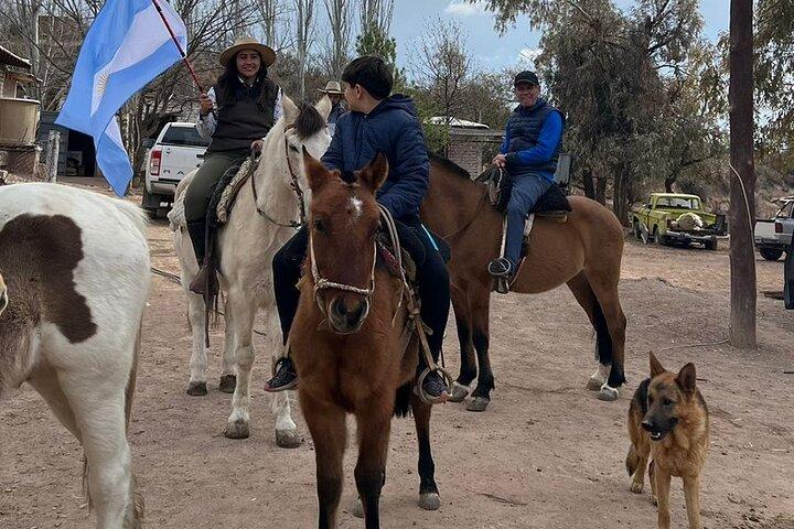 Expérience privée d'aventure à cheval avec Asado à Mendoza