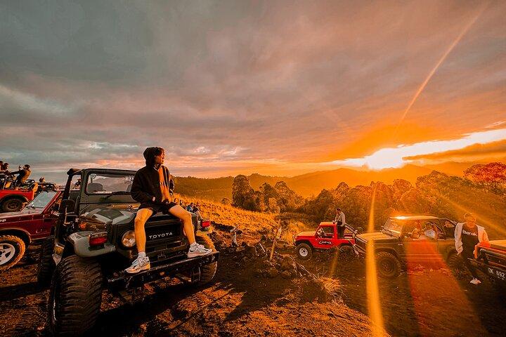 Tour all'alba in jeep del Monte Batur