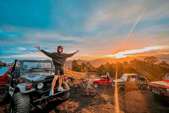 Tour all'alba in jeep del Monte Batur
