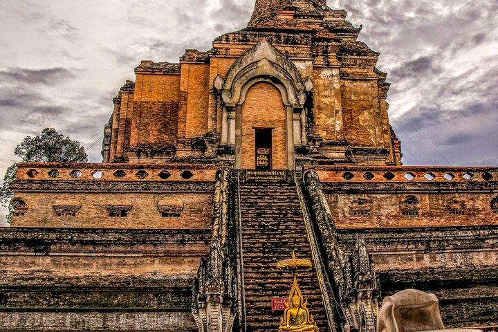 Chiang Mais gamle by og templer guidet vandretur - 3 timer