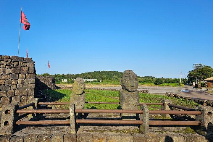 Small group Jeju private Full-Day Tour of East and South and West
