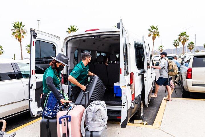 Andata e ritorno in VAN privato dall'aeroporto all'hotel a San José del Cabo
