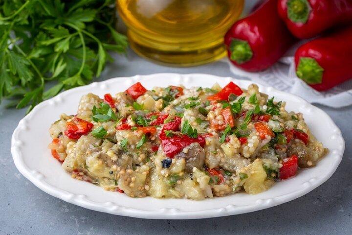 Variété de meze grec avec Maria