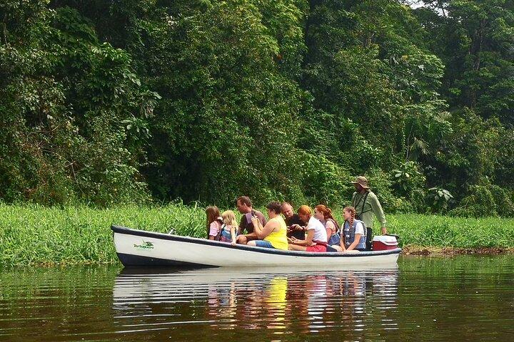 Demi-journée / Canoë et promenade d'une journée au parc national Tortuguero
