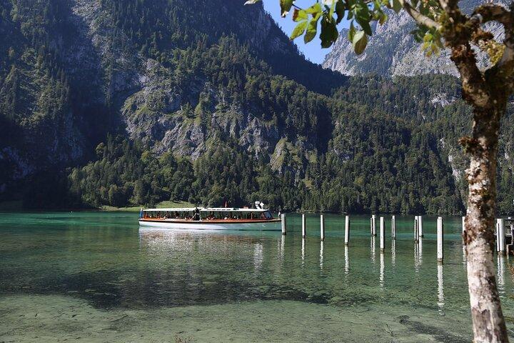 Excursão privada de Salzburgo ao lago Königsee em transporte público