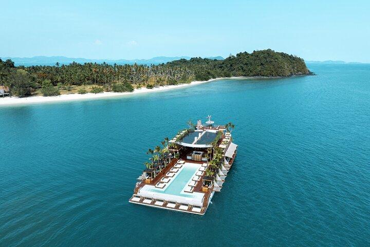 YONA Beach Club: la experiencia en barco más increíble de Phuket