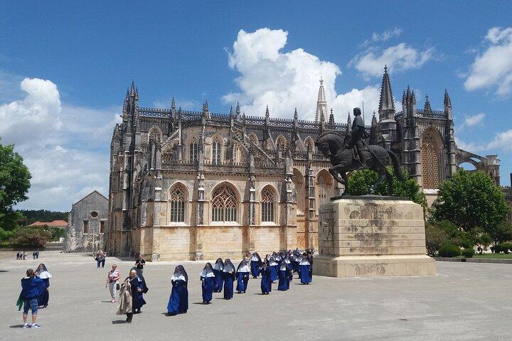 The Classic 4: Fátima, Batalha, Nazaré e Óbidos Express