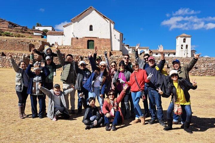 Excursion d'une journée complète dans la Vallée Sacrée et le Maras Moray avec déjeuner buffet.