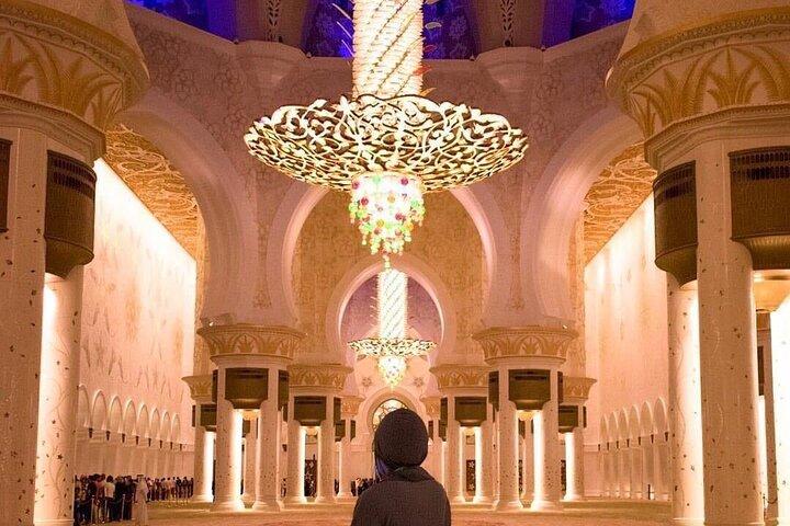 Fra Dubai: Fuld dag privat Abu Dhabi City Sightseeing Tour
