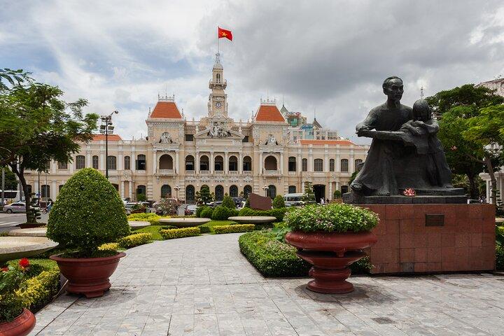 Tour giornaliero per piccoli gruppi a Ho Chi Minh City e ai tunnel di Cu Chi