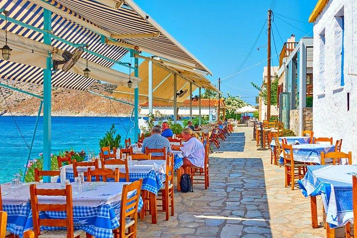 サロニック湾脱出: ビーチ、ギリシャの味、海でのリラックス