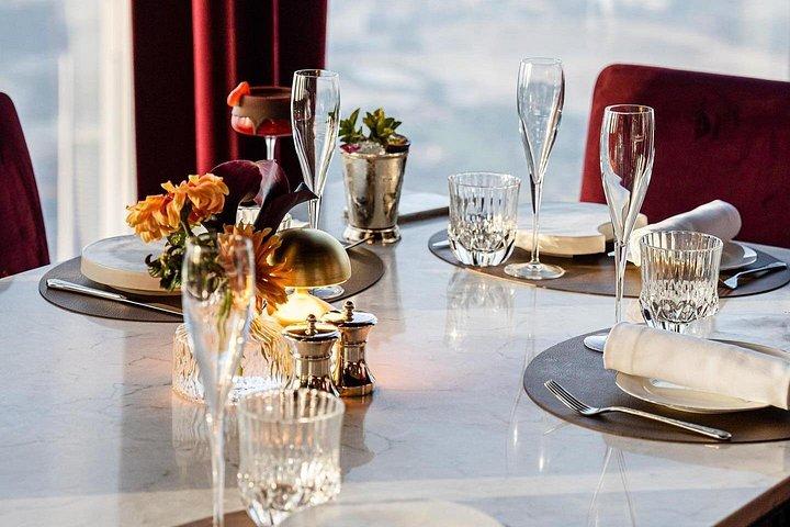 Atmosphere Burj Khalifa Dubaiでの食事体験（送迎付き）