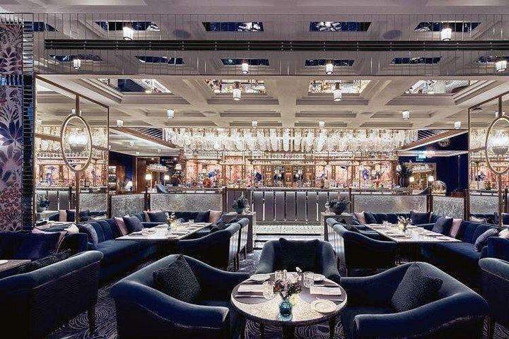 Atmosphere Burj Khalifa Dubaiでの食事体験（送迎付き）