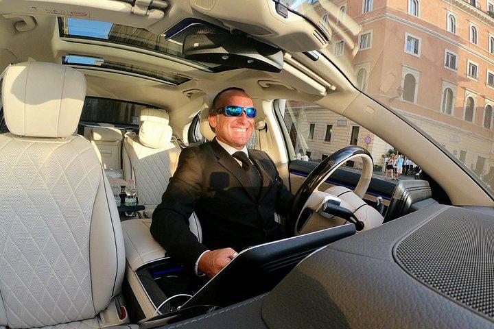 イタリア・ローマのSクラスラグジュアリープライベートリムジンサービス