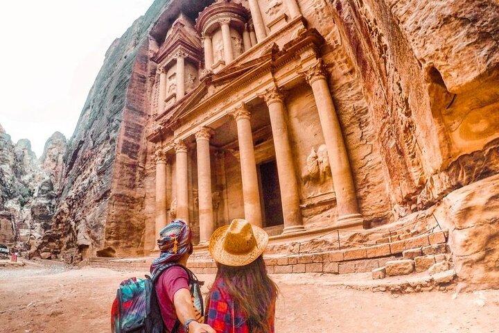 Tour privado de día completo desde Ammán a Petra