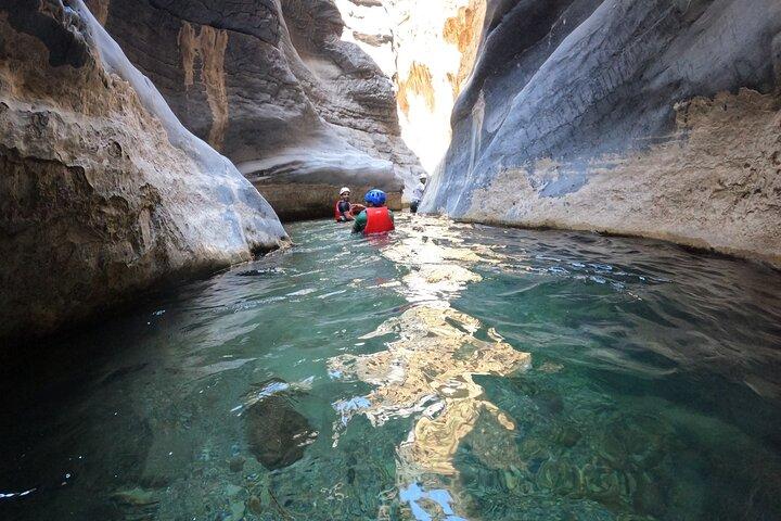 Full Day - Snake Canyon Adventure Tour in Jebel Shams region